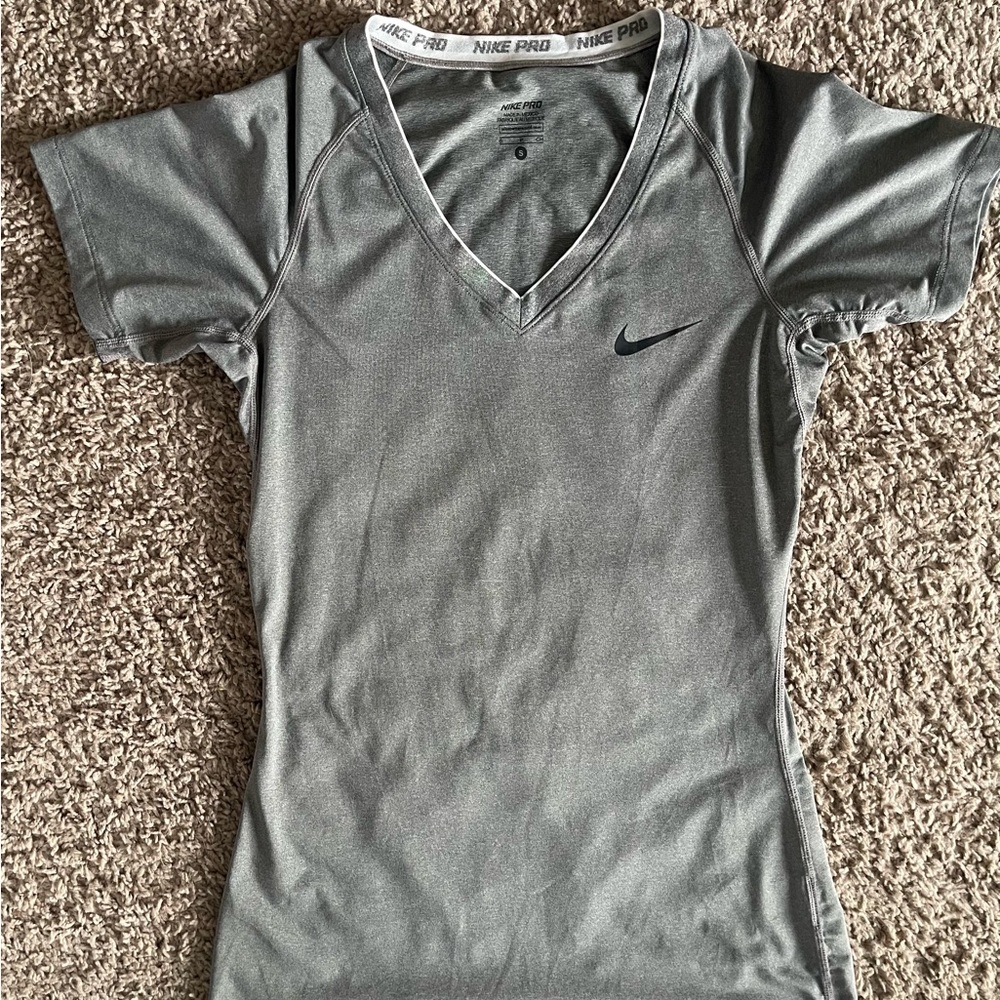 Nike Women's Short Sleeve Gray Tee, Nike pro